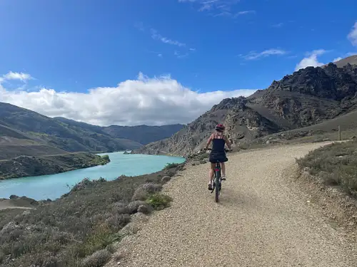 Lake dustan cycleway E-bike hire